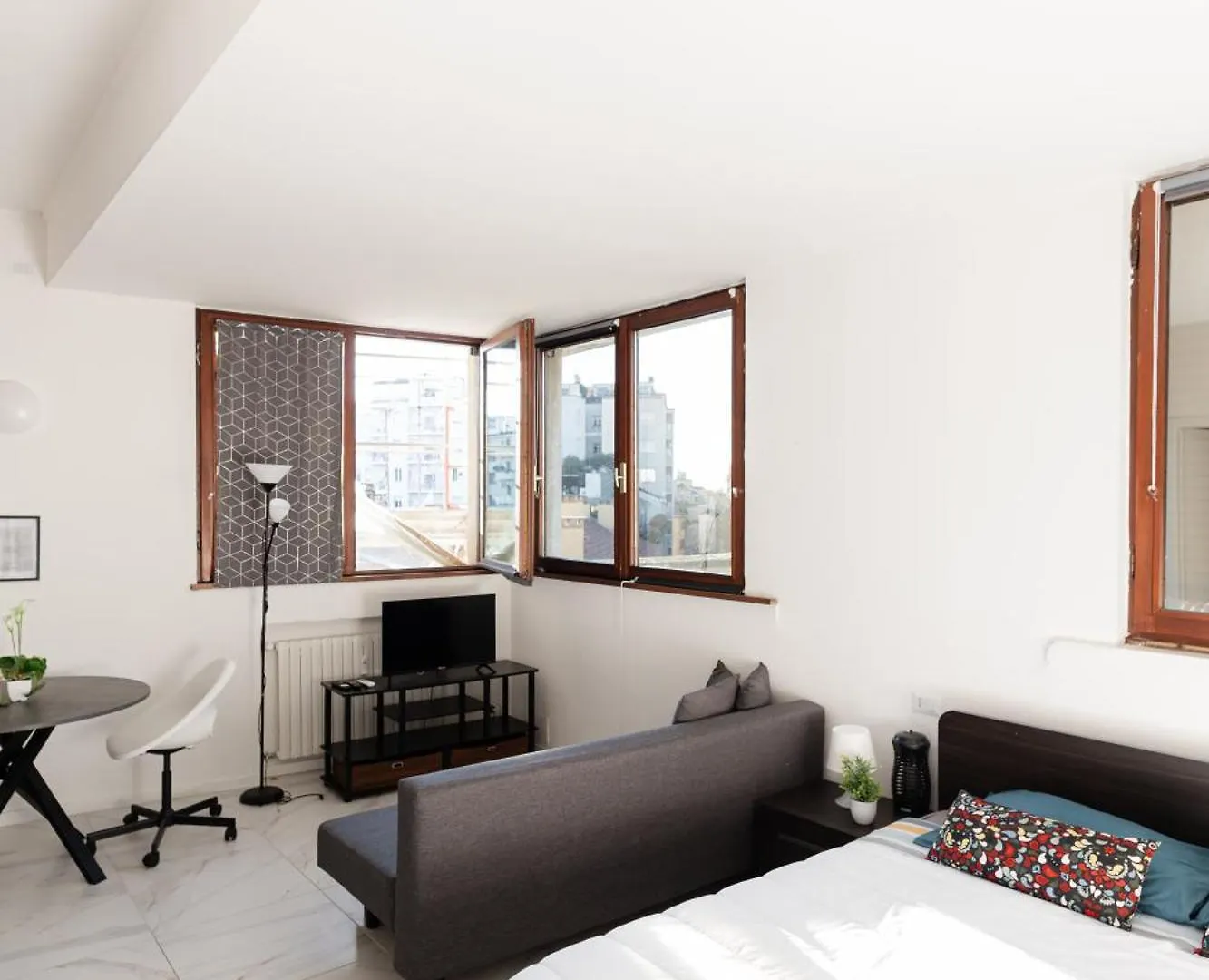 Guest house Easy Duomo Rooms Milan Italy