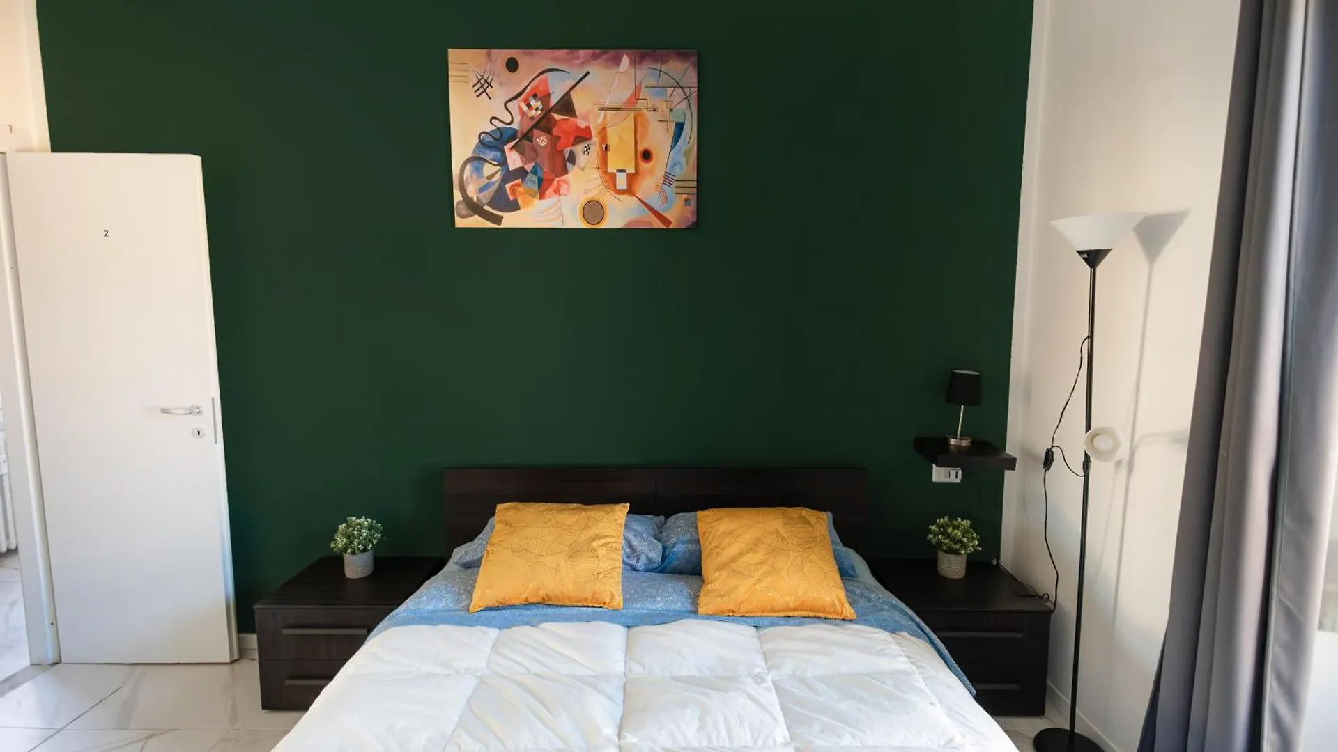 Easy Duomo Rooms Milan Italy